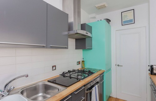 South Hampstead Condo | Stunning + Stylish 1 Bed Apartment in Belsize Park