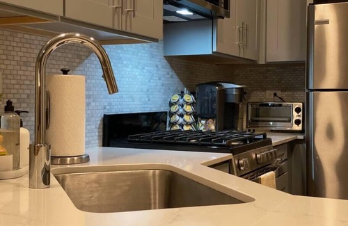 East Village Apartment | Stunning Suite 4 @ Hotel Nemo Downtown
