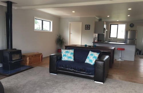 Waitarere Beach House | Stunning, sunny and renovated beach house with 2 spacious decks