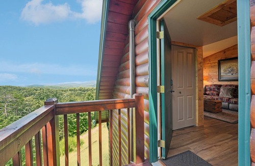 Dahlonega Apartment | Stunning Sunset View in Dahlonega