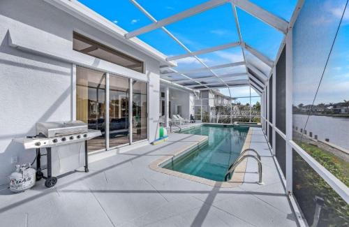 Naples House | Stunning Sunsets and Water Views