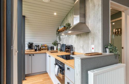 Enstone Apartment | Stunning Sustainable Pod on Old Chalford Farm!