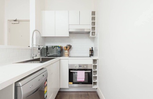 Millers Point Apartment | STUNNING SYDNEY HOME 11