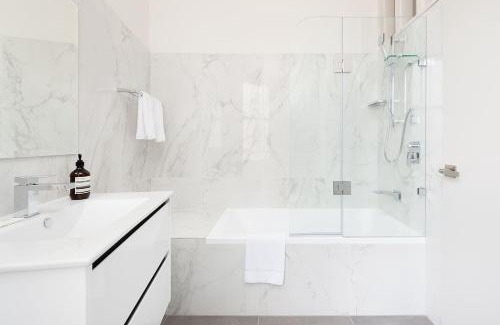 Millers Point Apartment | STUNNING SYDNEY HOME 7