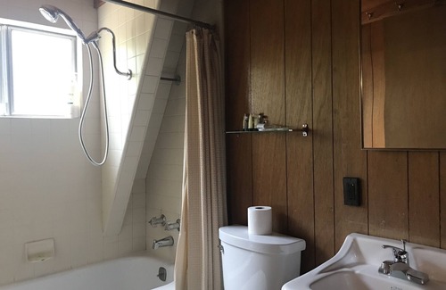 Chamberlands Cabin | Stunning Tahoe A-Frame w/hot tub - Chambers Private Beach Access