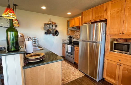 Tahoe Village Condo | Stunning Tahoe View Condo - A Haven Near Heavenly!