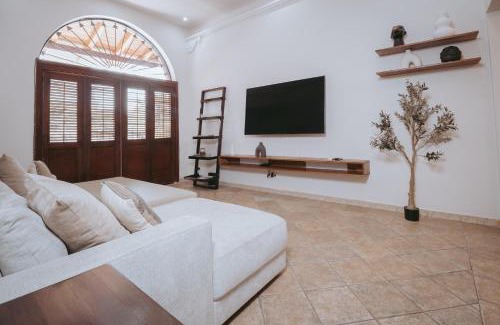 Casco Viejo Apartment | Stunning Terrace Hidden Among Ruins Ofcascoviejo