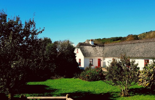 Lisdoonvarna Cottage | Stunning Thatched Cottage on Wild Atlantic Way