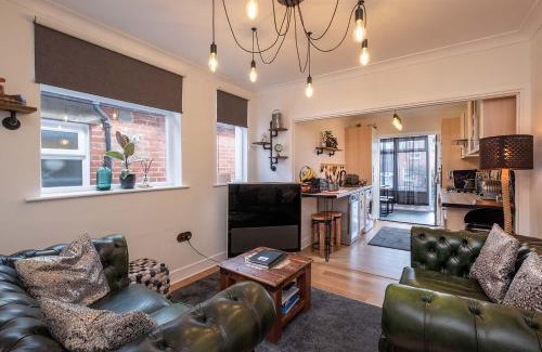 Cowes Apartment | Stunning- The Nautilus Bungalow Cowes IOW