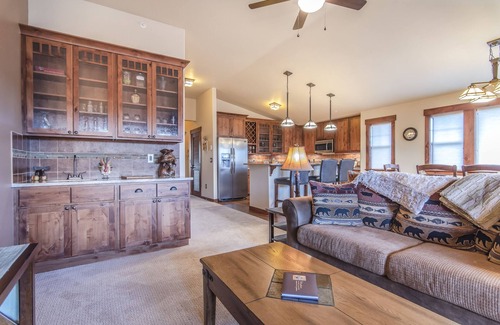 Fraser Condo | Stunning Top-Floor Condo Boasts Captivating Views and Vaulted Ceilings!