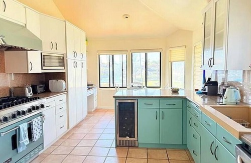 Oxnard Shores House | Stunning Townhome in a Prime Oxnard Beach. Perfect for Digital Nomads!