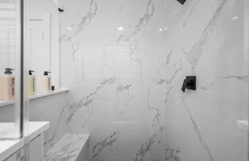 North Houston Apartment | Stunning TownHome in Houston