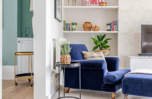 Leamington Spa Apartment | Stunning Townhouse & Basement in Leamington Spa