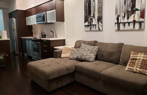 Bay Street Corridor Apartment | Stunning Unit in City Centre