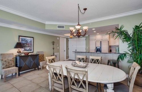 Pensacola Beach Condo | Stunning Unobstructed Views of the Seashore, Gulf & Sound |Renovated |Community Pools |Tennis Courts