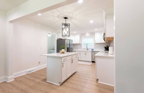 Mint Hill House | Stunning Updated 3BR 2BA Mint Hill retreat near all that Charlotte has to offer!
