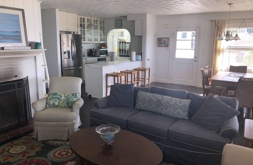 Magnolia House | Stunning Views from Beachfront House in Manchester-by-the-Sea!