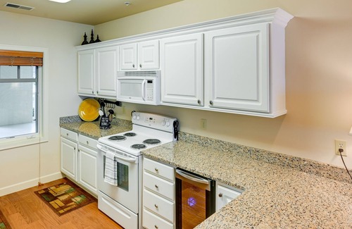 Au Gres Condo | Stunning Vacation Rental on Lake Huron w/ Balcony!