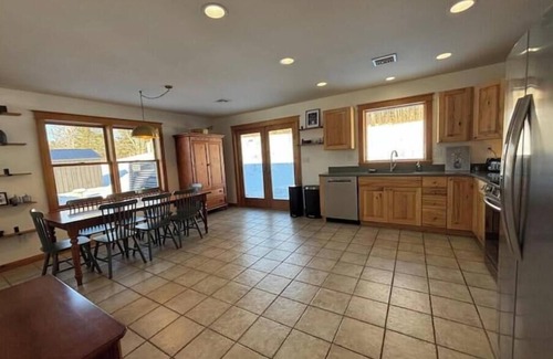 Milford House | Stunning valley views, just 12 minutes from Cooperstown