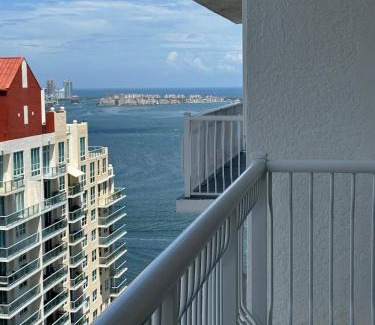 Brickell Apartment | Stunning vew from 42nd floor, Brickell-Miami financial district free parking, sleeps 4