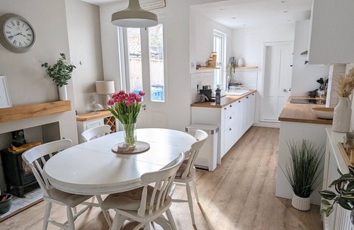 Norwich House | Stunning Victorian Terrace in the Golden Triangle