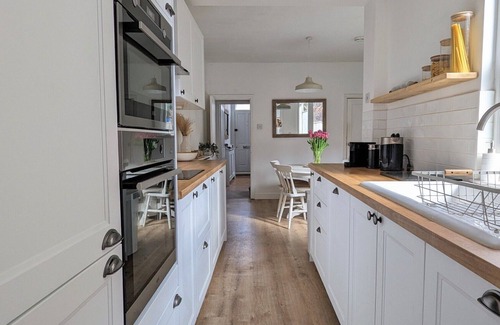 Norwich House | Stunning Victorian Terrace in the Golden Triangle
