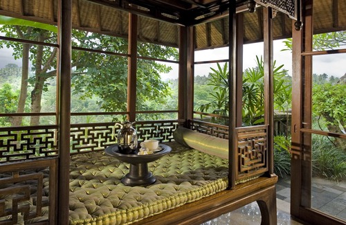 Melayang Villa | STUNNING VIEW! 6BR Villa W/Waterfall & Feature Garden Near Ubud! W/Pool!