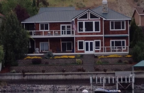 Helios Hills House | Stunning View/Waterfront Home on Lake Chelan, STR Permit 000366