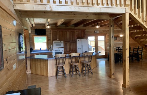Bakersville House | Stunning Views, 4Bd/4Ba Spacious Home between Asheville & Boone