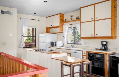 Sedona House | Stunning views, cozy quiet and close. Stargazer Paradise