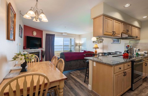 Lincoln City Condo | Stunning views, easy beach access from this bay front condo in the Taft District