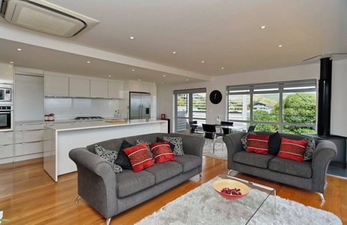 Mount Pleasant House | Stunning Views from Mount Pleasant