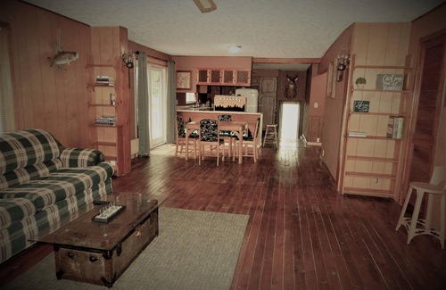 Conneaut House | Stunning views in a great location for hunting fishing or just vacation!