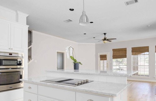 Davenport Ranch House | Stunning views of 17th hole at Austin Country Club.