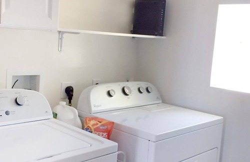 Sebastopol Cottage | Stunning Views on 10 acres w/ Vineyard, 7 min to Sebastopol