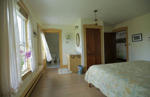 Colrain Other | Stunning views on 545 acres at end of dirt road