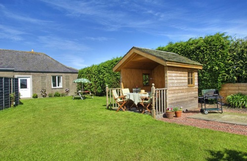 Belford Cottage | Stunning views over open farmland with sheep outside your windows