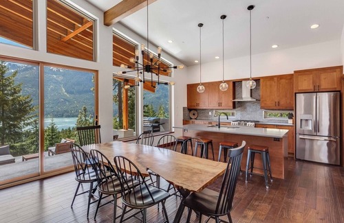 Cle Elum House | Stunning VIEWS-Secluded-Luxury+Spa+GmRm +3rd Nt Free for Limited Time