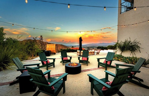 Yucca Valley Villa | Stunning Views, Speakeasy Bar, Pool, Hot Tub, Sauna, Cold Plunge, Outdoor dining