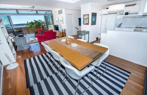Boat Harbour Apartment | Stunning views sunrise to sunset - walk to beach -