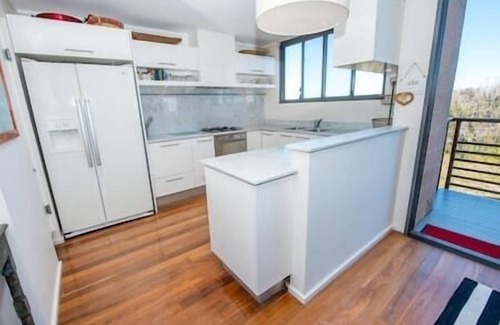 Boat Harbour Apartment | Stunning views sunrise to sunset - walk to beach -