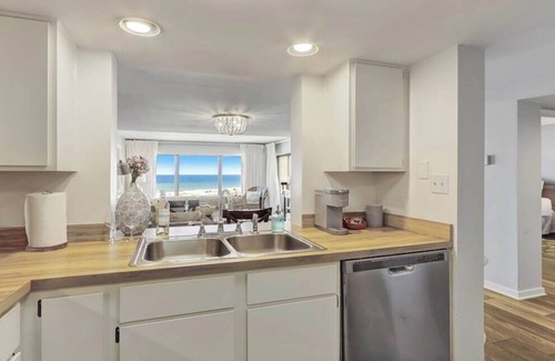 Amelia City Apartment | Stunning views! 6th floor Surf & Racquet Club!