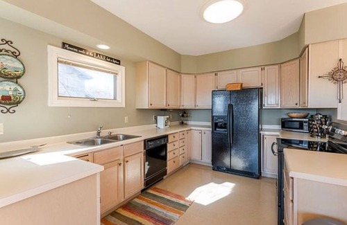 Estill Springs House | Stunning Views with a private dock and hot tub. Great for getting together!