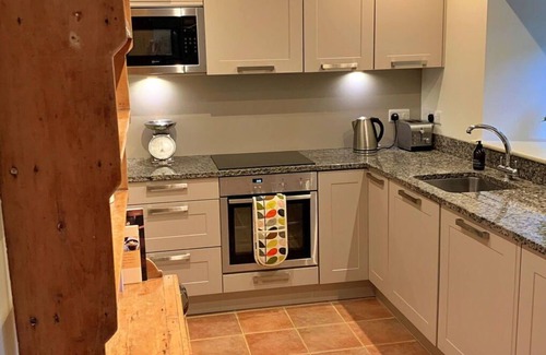 Great Broughton House | Stunning villa for 4 people with WIFI, TV and terrace