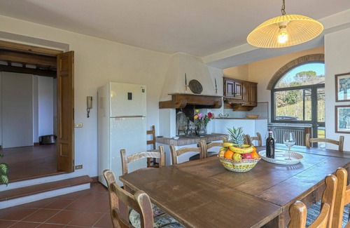 Scandicci House | Stunning villa for 12 people with private pool, WIFI, TV, terrace, pets allowed and panoramic v.