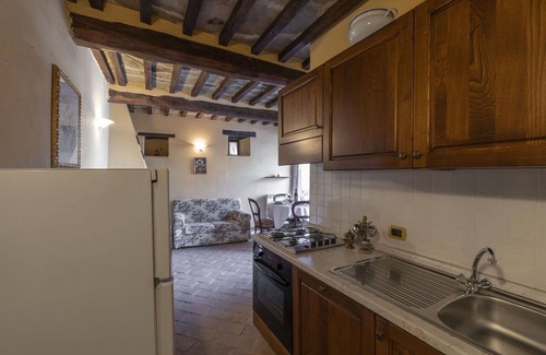 Pieve di Chio House | Stunning villa for 10 guests with private pool, WIFI, TV, patio, pets allowed and parking