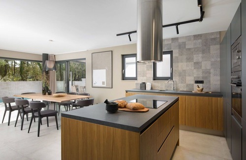 Krizine House | Stunning villa for 10 people with private pool, A/C, WIFI, TV, terrace and parking