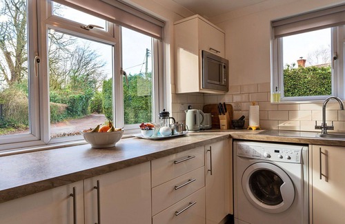 Wellington House | Stunning villa for 4 people with WIFI, pets allowed and parking