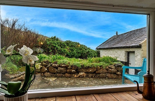 Sennen Cove House | Stunning villa for 4 people with WIFI