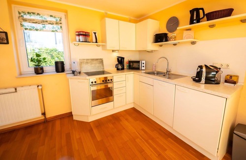 Luegde House | Stunning villa for 4 people with WIFI, TV, terrace, pets allowed and parking